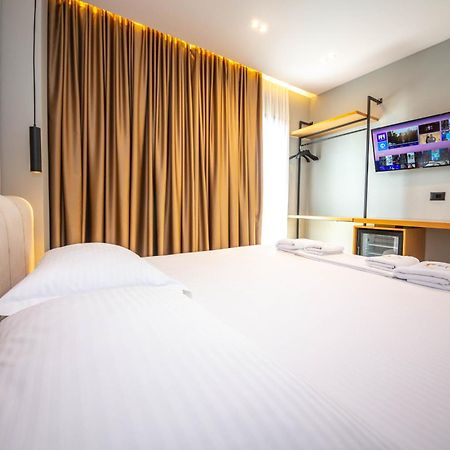 Absolute Hotel Ксамил Экстерьер фото