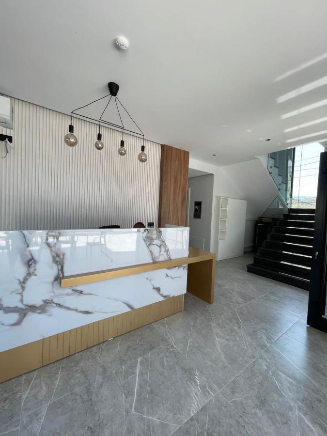 Absolute Hotel Ксамил Экстерьер фото