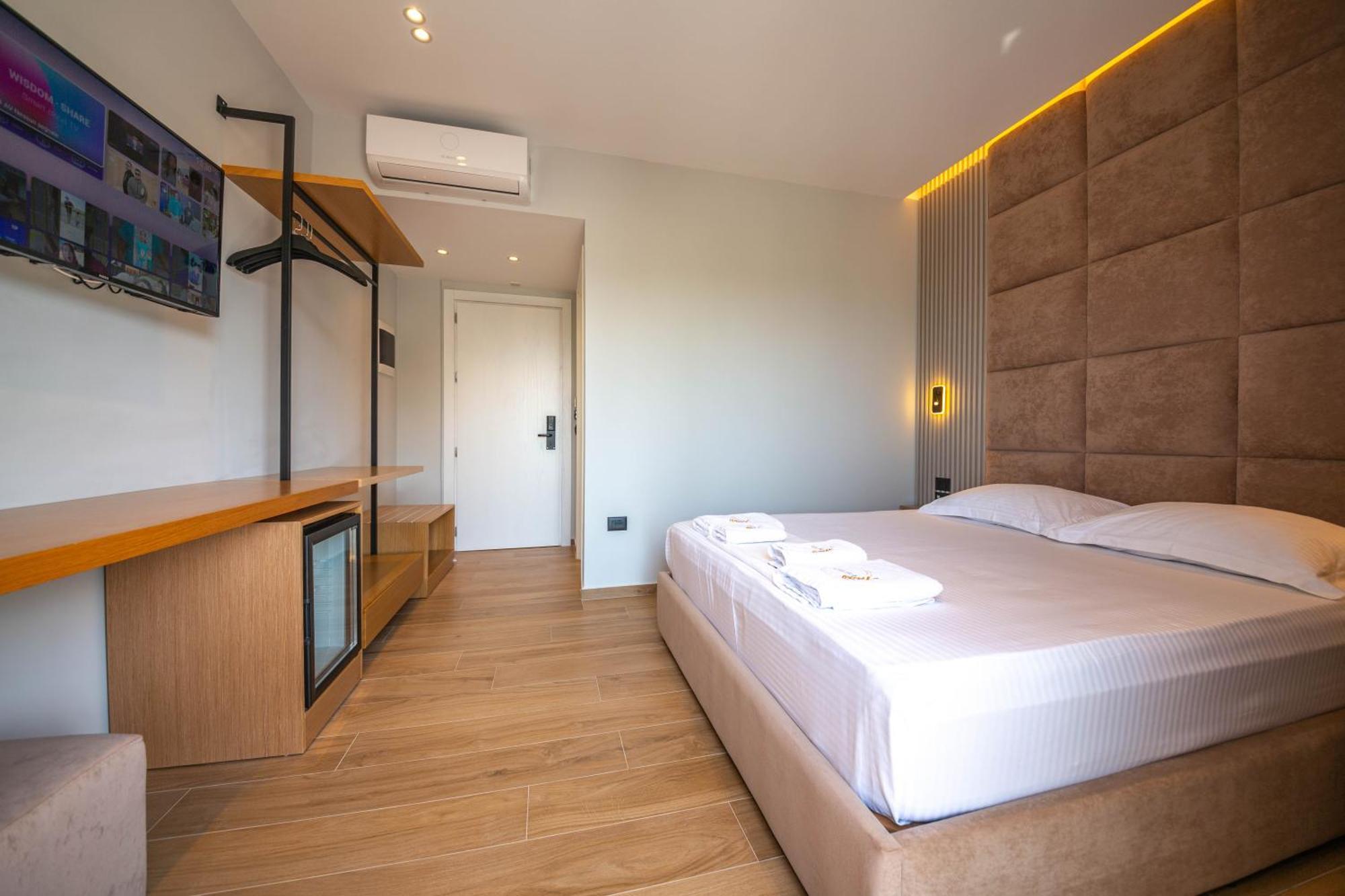 Absolute Hotel Ксамил Экстерьер фото